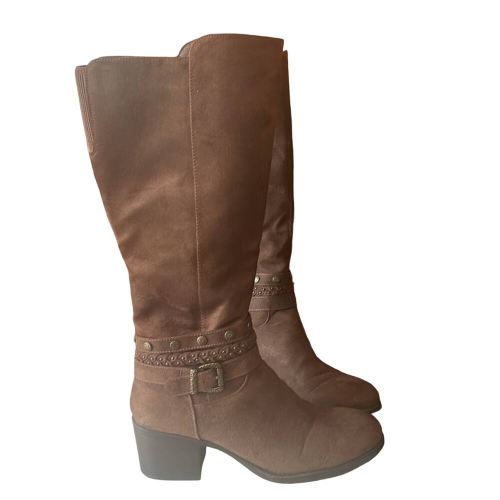 White Mountain Paulina brown boot Size 10